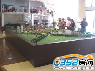 置业顾问详解楼盘
