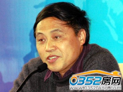 易宪容