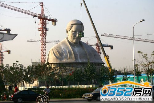 1.2亿元雕像未建完即被拆除
