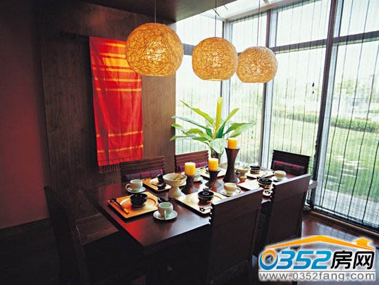 各房企不惜重金打造豪华的样板房