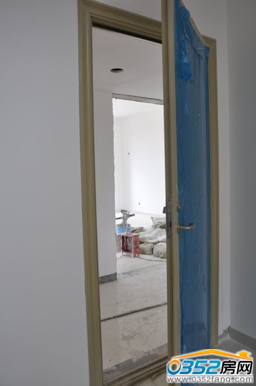 部分房间门已安好