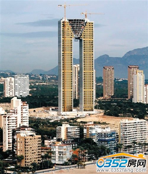 建筑师因忘记设计电梯引咎辞职
