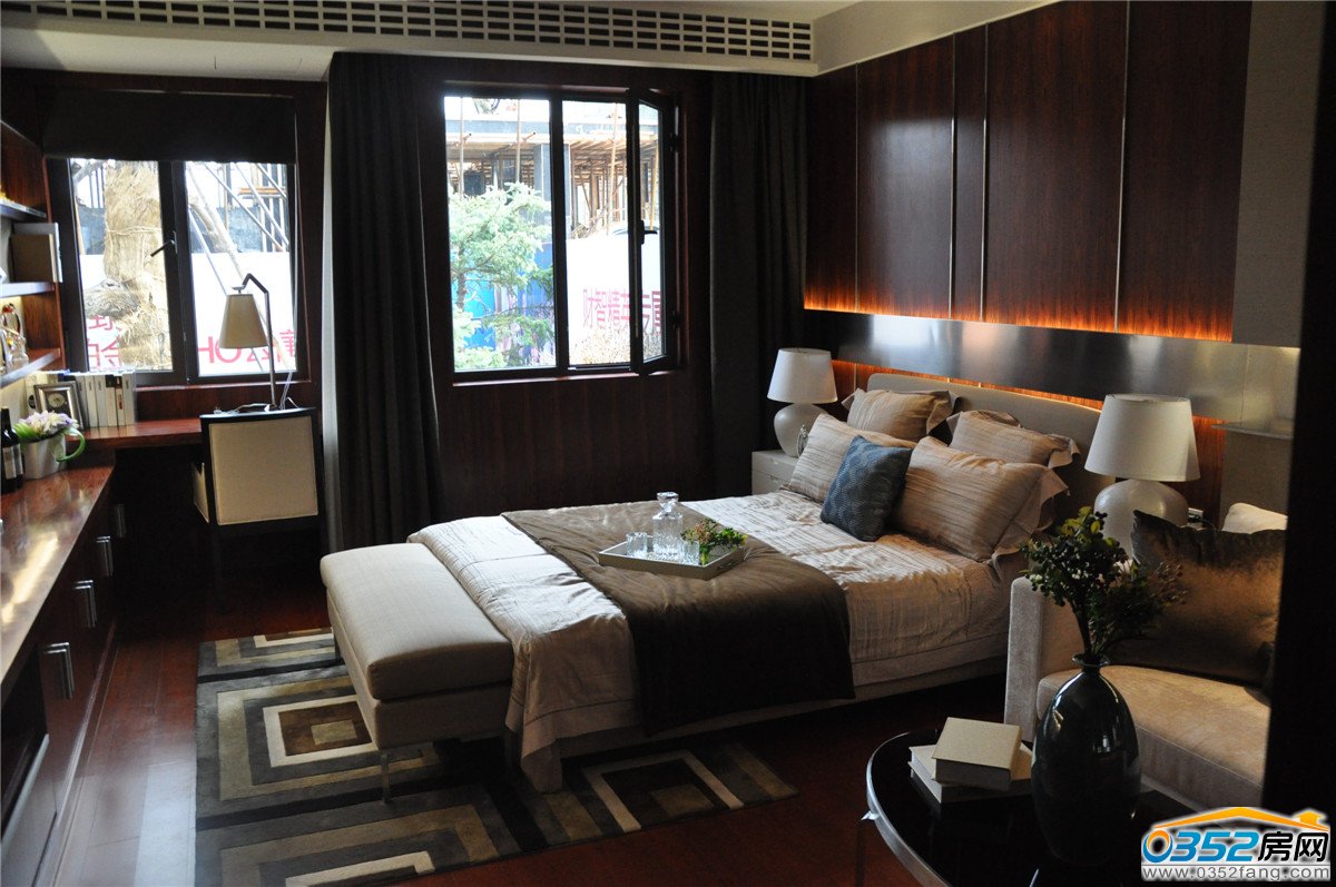 伦敦街D1样板间厅卧一体化