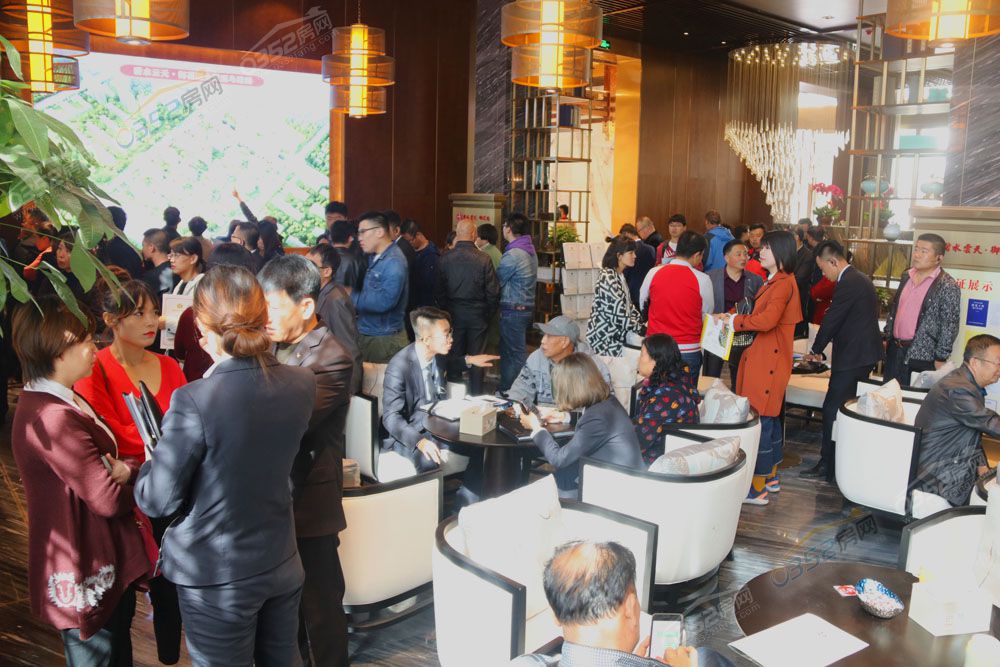 05162303a27d37e0f17071.jpg 05162303a27d37e0f17071.jpg