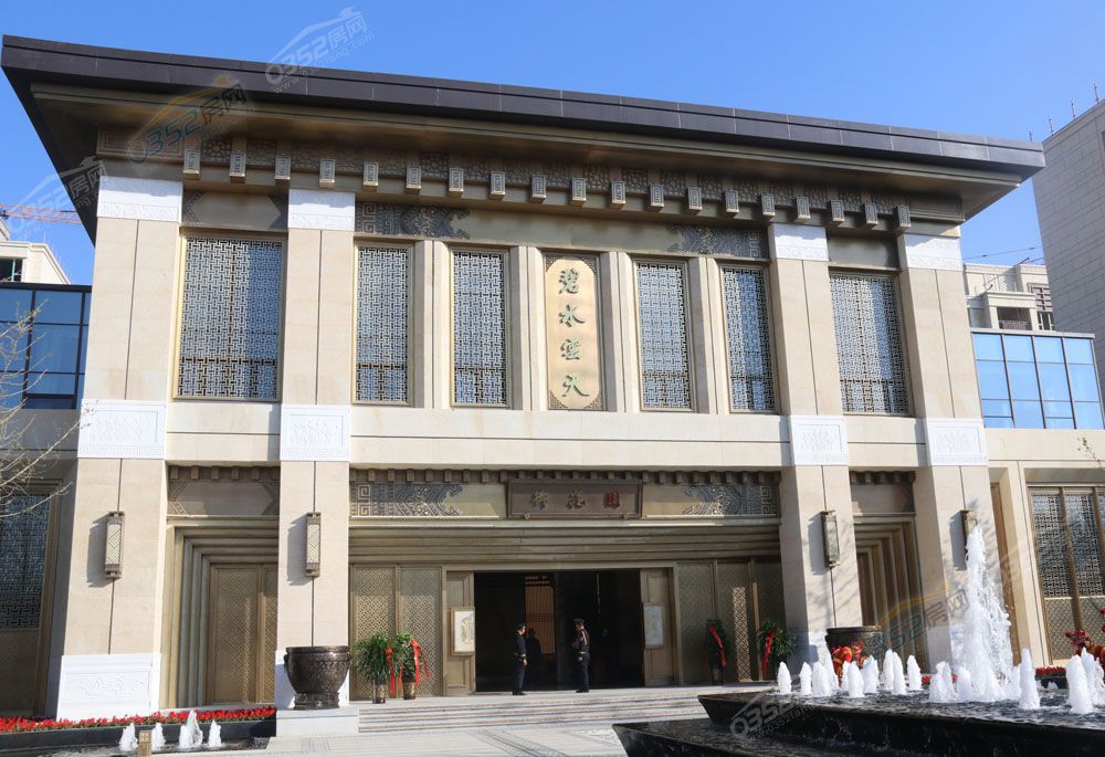 2011185093c8c939b85978.jpg 2011185093c8c939b85978.jpg