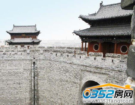 新建的古城墙势不可挡