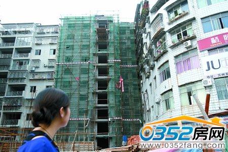 ��������Χ�۵�¥����