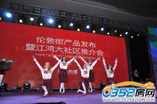 巴洛克宫廷舞展示出浓郁的巴洛克风情