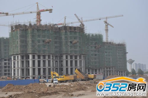 正在如火如荼建设中的五洲帝景二期青年城