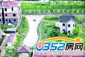 “钉子户”被小河隔开