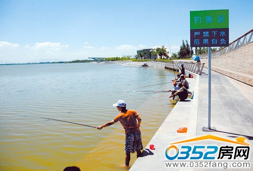 文瀛湖专设“钓鱼区”满足垂钓者