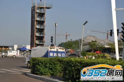 道路清扫车辆整装待命