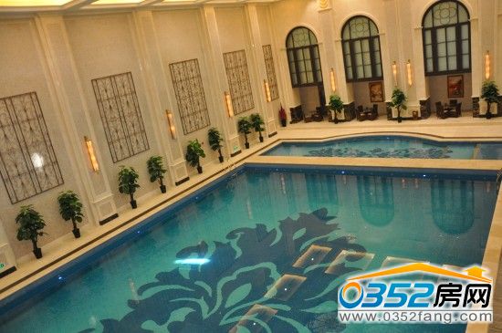 铂蓝原著会所游泳池实景图