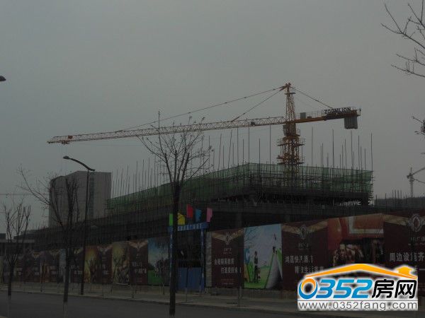 鸿晟广场 鸿晟广场4月10日B座酒店正在建3层