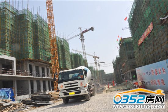 东信国际建材家居广场工地
