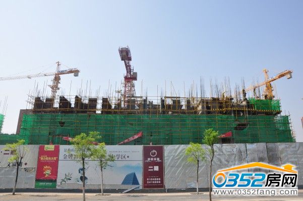 御昌佳园5月22日18#已建到3层