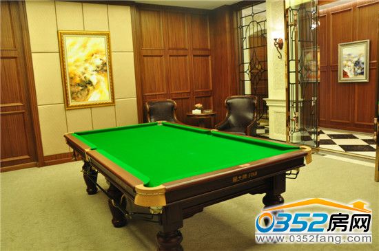 运动会所内的台球馆实景图