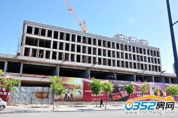 鸿晟广场B座实景图(6月10日)