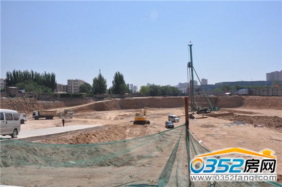 上河万家广场工地