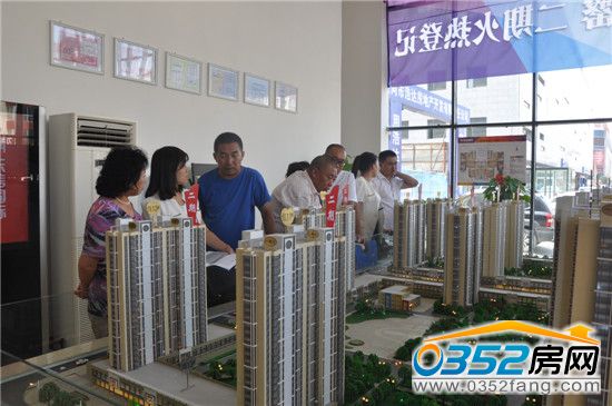 积极咨询的准业主们