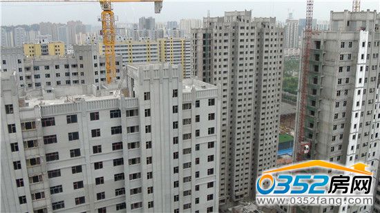 金水湾全面封顶 正在做二次结构