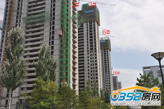 东方名城·好旺角3#、6#二次结构与施工建设同步已完成16层,10#二次结构还剩4层即将完工 东方名城·好旺角3#、6#二次结构与施工建设同步已完成16层,10#二次结构还剩4层即将完工
