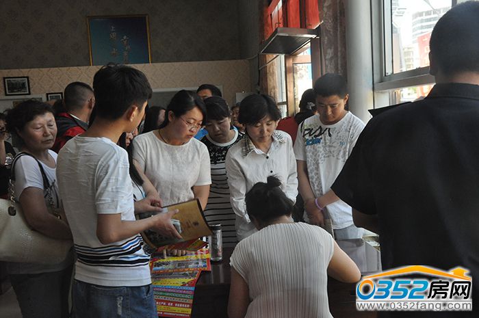 2517135851cd898b698761.jpg 登记好旺角.JPG