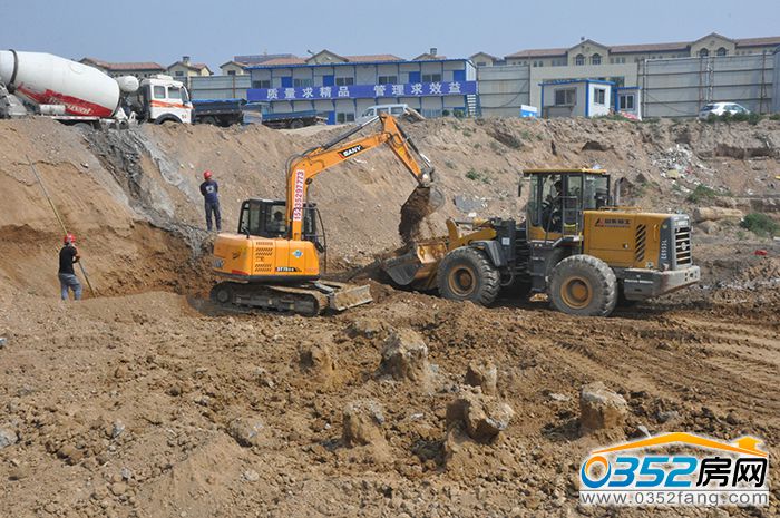 0815210565d43f8e755258.jpg 9号楼开挖桩间土.JPG
