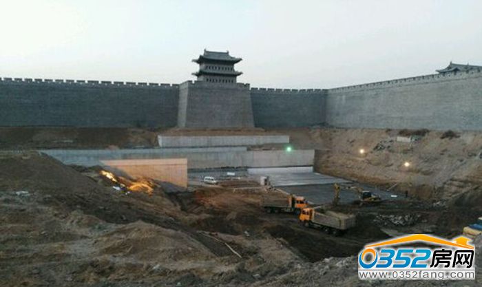 19104343be3f3a5cb83744.jpg 北城墙德等.jpg