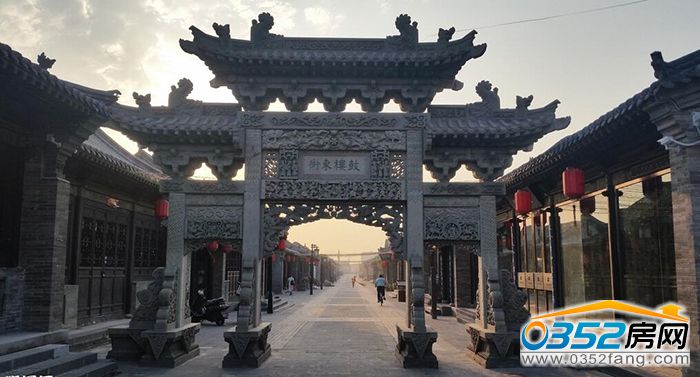 191448409e9c8dfa6d7686.jpg 鼓楼东街.jpg