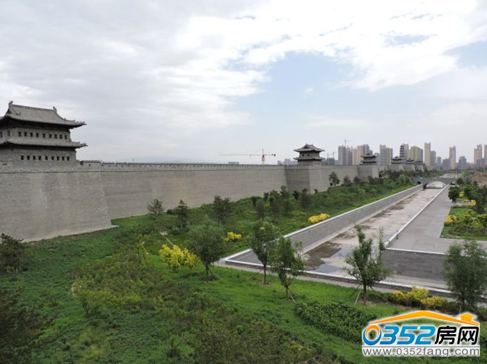 04143038966b599f4a9604.jpg 古城墙.jpg