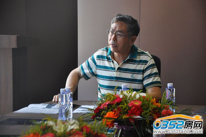 20183546d3a25ee35c5957.jpg 刘秘书长.jpg