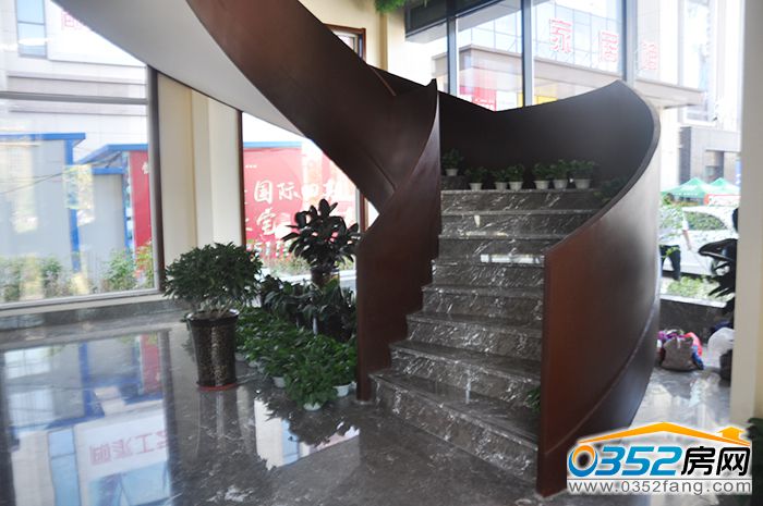 0911535054485e36445452.jpg 楼梯.JPG