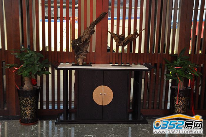 091154089afd7d0e711808.jpg 装饰.JPG