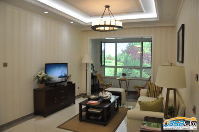 J������������