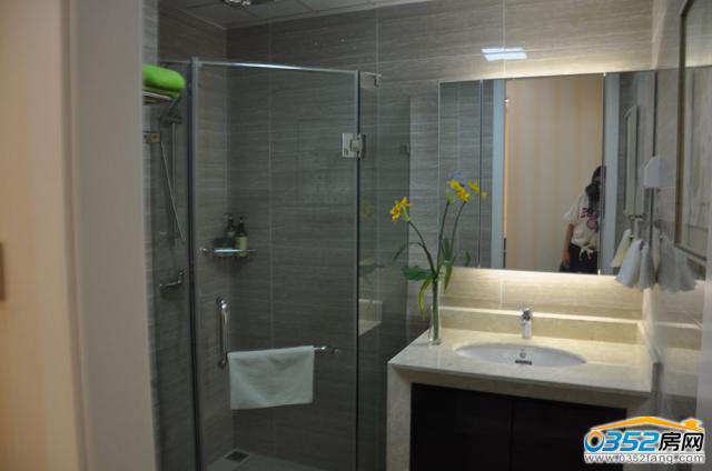 J���������������