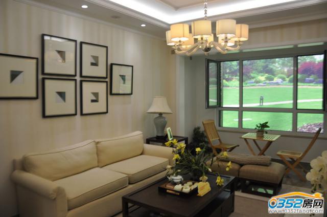 K������������