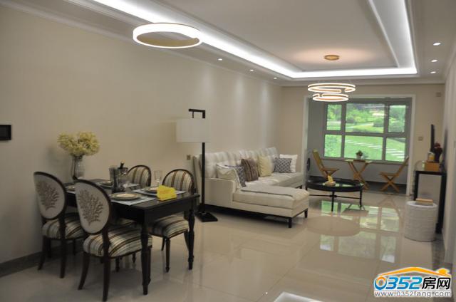 M�������������