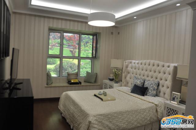 M�������������