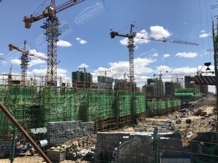 2017545791e8d385ff7149.jpg 30御花园.jpg
