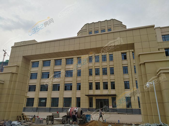 18113331ca14e07c715578.jpg 大门.jpg