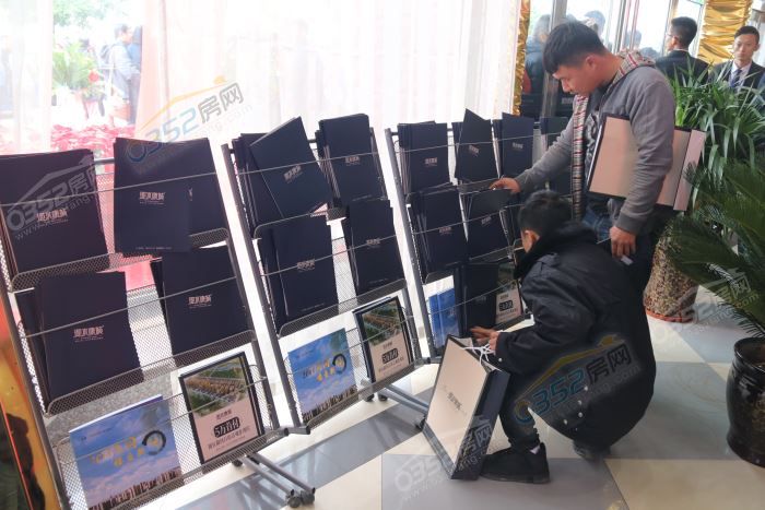 11112658abfeb3302d5849.jpg IMG_1065.JPG