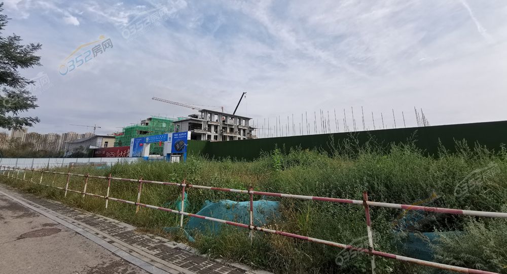 保利1.jpg 保利1.jpg